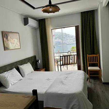 Onhezmi Couette-café 3*