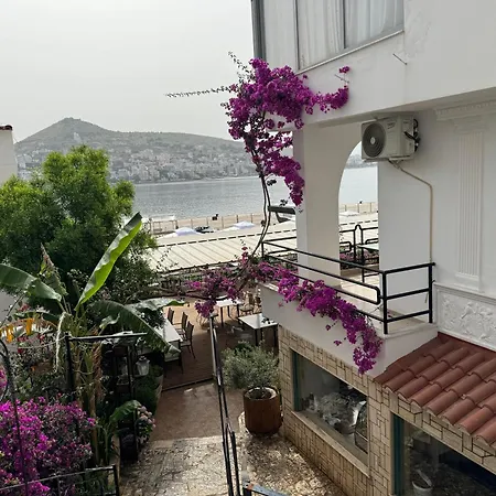 Onhezmi Sarande