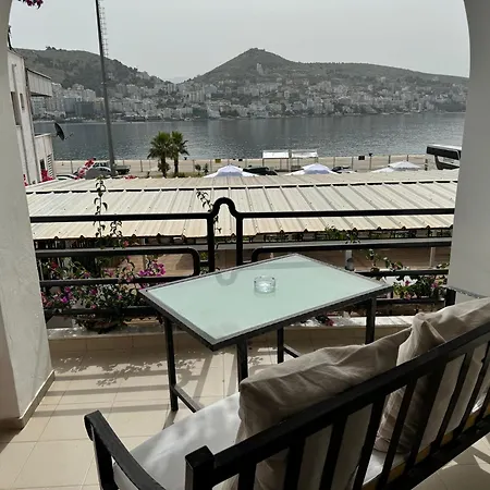Onhezmi Bed & Breakfast Sarande